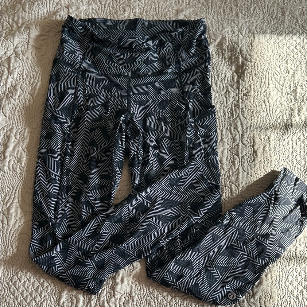 Lululemon fast and free 23” Geometric Patterned Leggings